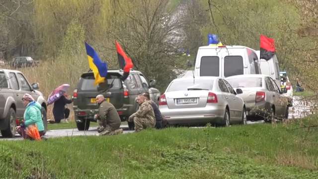 Миргород попрощався з полеглим захисником України_3