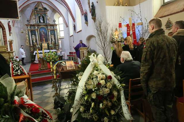 У Польщі попрощалися з воїном, який боровся за Україну_1