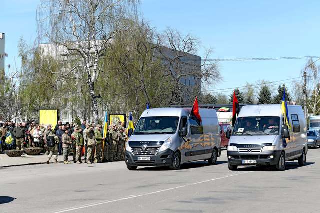 Миргород попрощався із полеглими захисниками України_2