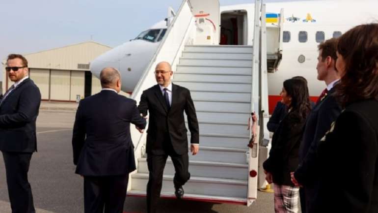 Сором Шмигаля розміром із набитий валютою «Boeing»