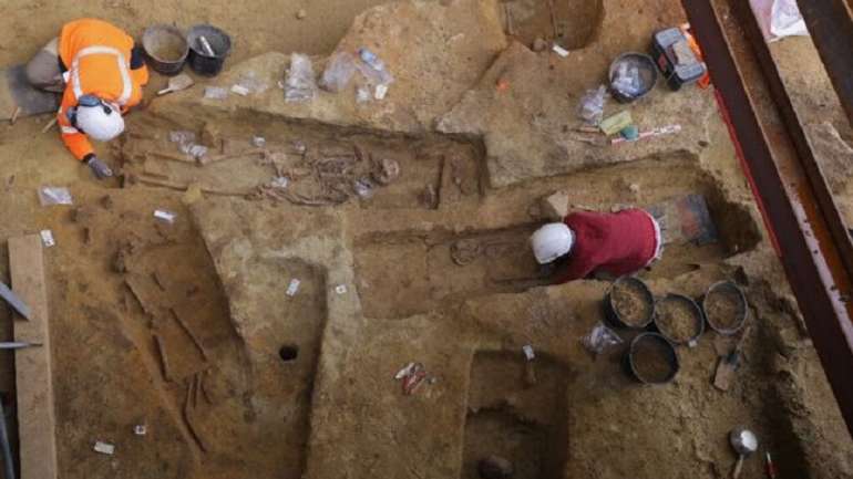 Археологи знайшли давньоримський цвинтар у центрі Парижа