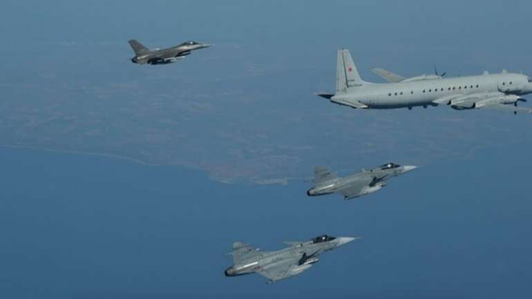 Данія та Швеція спільно супроводжували російський літак над Балтійським морем