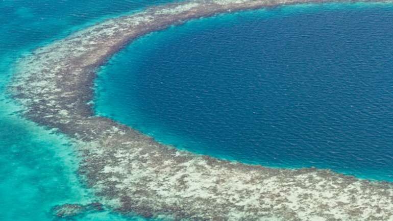 Поблизу мексиканського узбережжя відкрили глибоководну діру