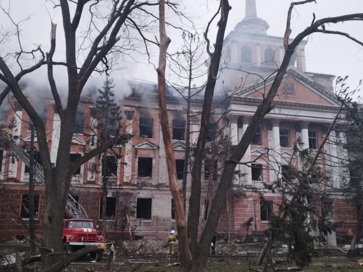 Вночі окупанти завдали ракетного удару по Миколаєву_4