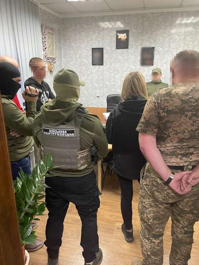 В Одесі на хабарі вдруге затримали очільника військового госпіталю_1