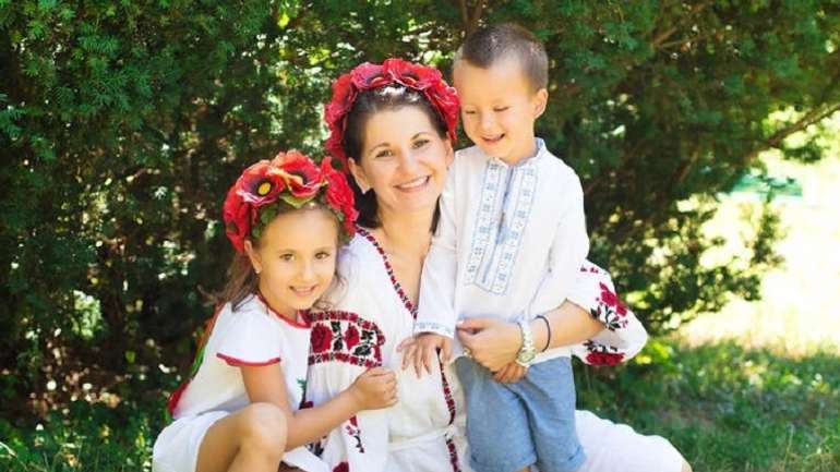 Зі святом вас, матері-берегині України!