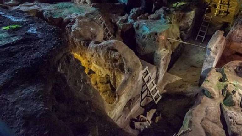 Таємниця печери Теопетра і найстаріша рукотворна споруда у світі