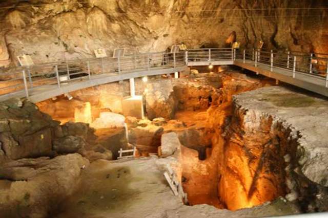 Таємниця печери Теопетра і найстаріша рукотворна споруда у світі_6