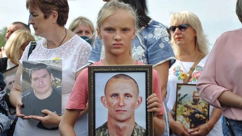 Зеленський знехтував пам'яттю полеглого морпіха Журавля