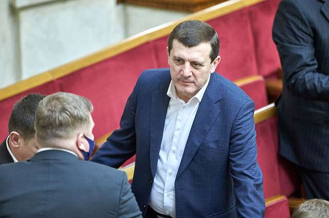 Нардепа Василя Петьовку судили за його клопотання перед головою Закарпатської ОВА щодо виїзду родичів за кордон під час війни
