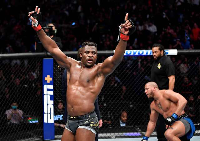 Колишній чемпіон UFC Френсіс Нганну перейшов до PFL_1