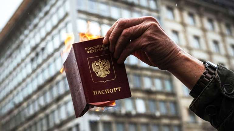 Окупанти насильно паспортизували півтора мільйона українців