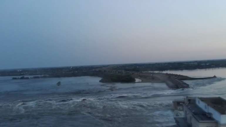 Окупанти підірвали Каховську ГЕС