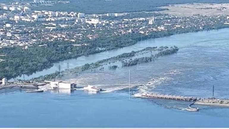 Каховську ГЕС повністю зруйновано