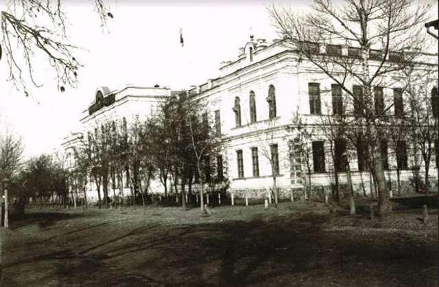 Будівля, де до 1941 року розміщувався Кременчуцький педагогічний інститут