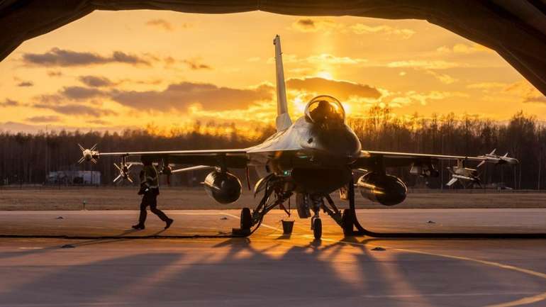 Для опанування F-16 пілотами ПС ЗСУ створюють навчальний центр у Східній Європі