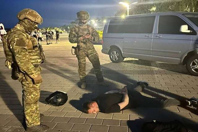 СБУ затримала у Дніпрі десятки поліцейських_2