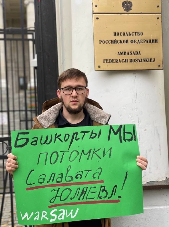 кремль використовує Інтерпол для арешту критиків за межами росії_1