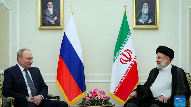 Іран на прохання КНР озброює Росію