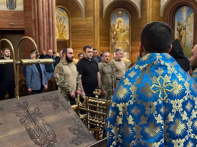 Шойгу дозволив сформувати вірменський батальйон «Арбат»_9