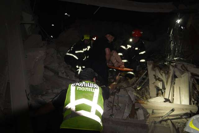 Окупанти вночі здійснили ракетну атаку на Львів_3