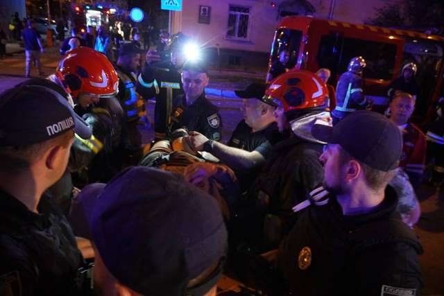 Окупанти вночі здійснили ракетну атаку на Львів_5