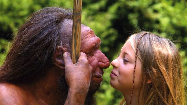 Неандертальці вимерли через любов до жінок