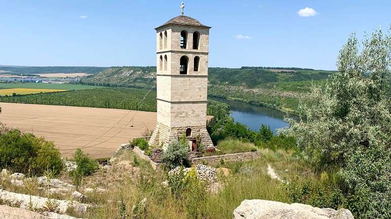«Український Афон» височіє над Поділлям