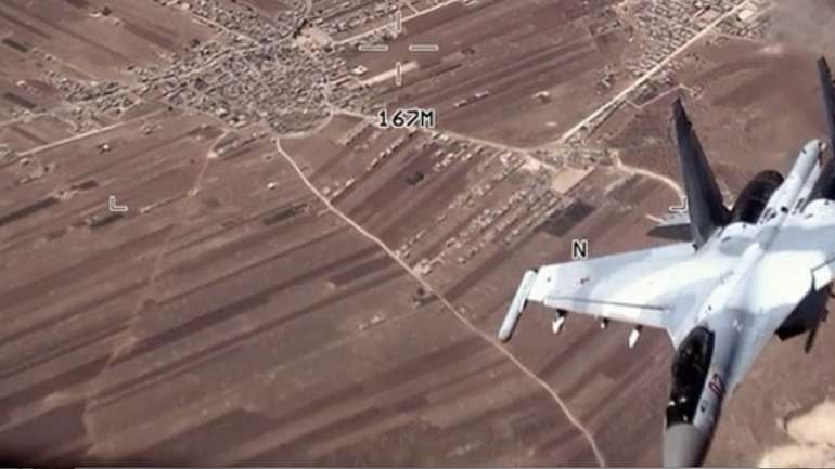 Російський Су-35 пролітає біля безпілотника MQ-9 Reaper ВПС США 5 липня 2023 року над Сирією