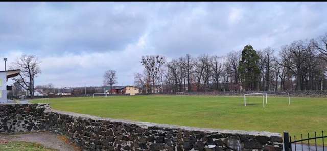 Влада Ківерців мала намір за 135 млн грн відремотувати футбольне поле, бігові доріжки і тренувальні майданчики