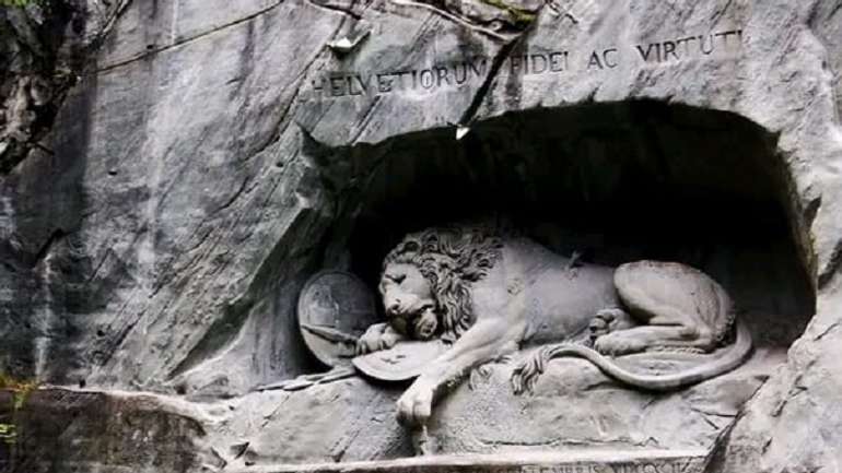 Люцернянський лев – символ швейцарської незламності