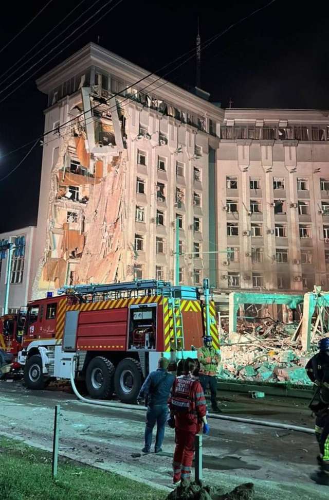 2 російські ракети типу «Іскандер» вдарили по Дніпру, – ОВА_5