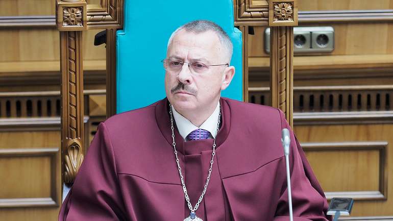 Главі держави Андрію Єрмаку хронічно не щастить з головами Конституційного Суду України
