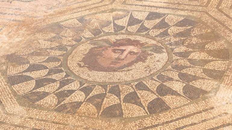В Іспанії знайшли давню мозаїку із зображенням Медузи Горгони