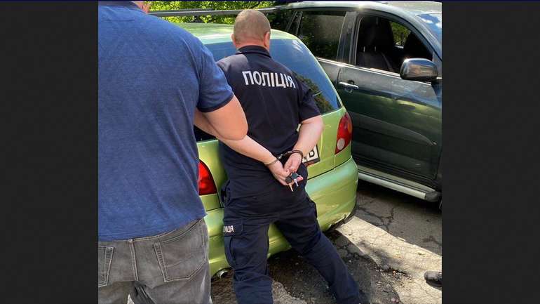 З’явилися подробиці про київського поліцейського, який зґвалтував десятирічну дівчинку