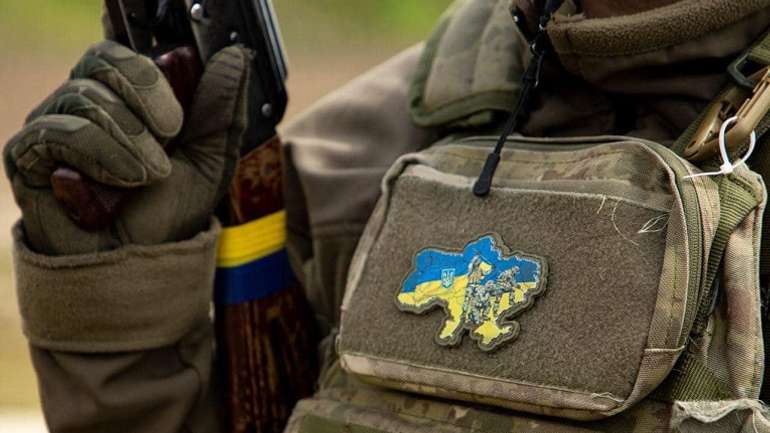 Українці досі ведуться на картинки від політичних аферистів