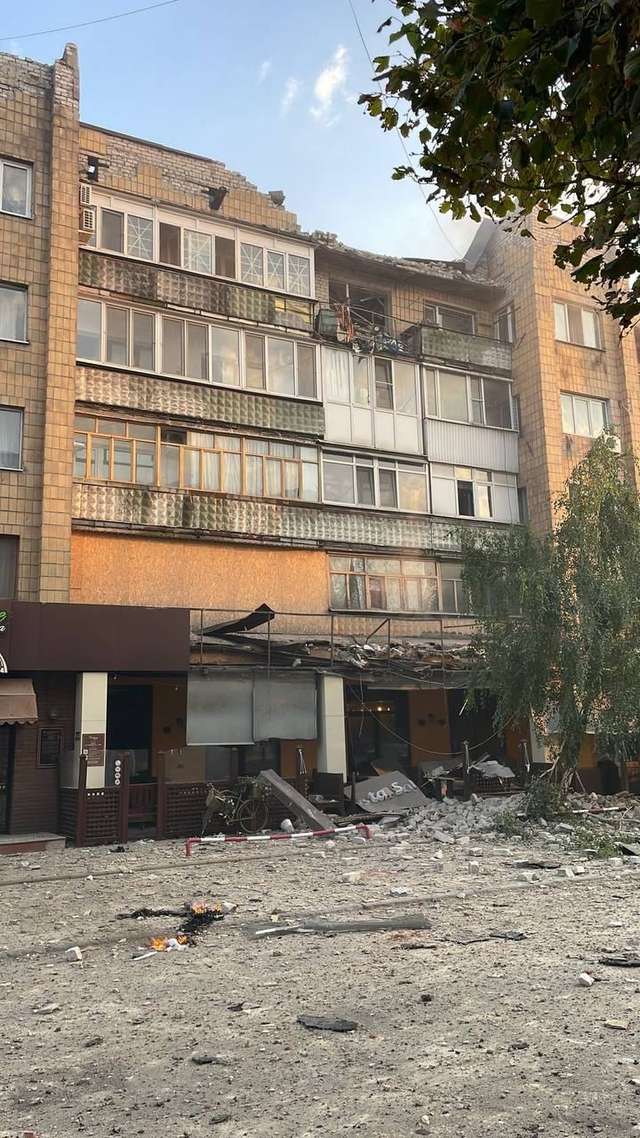 Росіяни знову завдали удару по цивільному об'єкту на Донеччині_7
