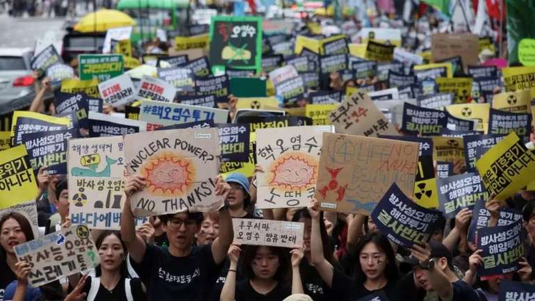 Жителі Південної Кореї обурені планом Токіо щодо утилізації ядерних відходів