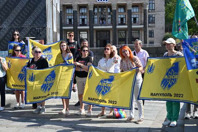 Родини прикордонників Маріуполя вимагають визволити їхніх близьких із неволі