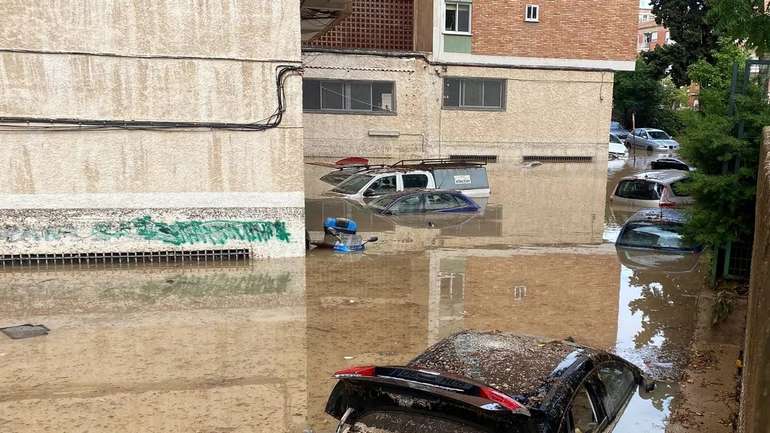 Нищівні зливи в Іспанії призвели до смертей і хаосу