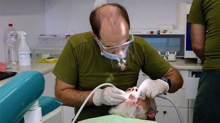 Медична допомога від США рятує зуби нацгвардійців на фронті