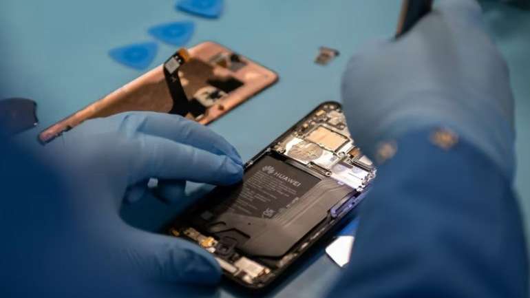 Продукція «Huawei» небезпечна для використання, – уряд США