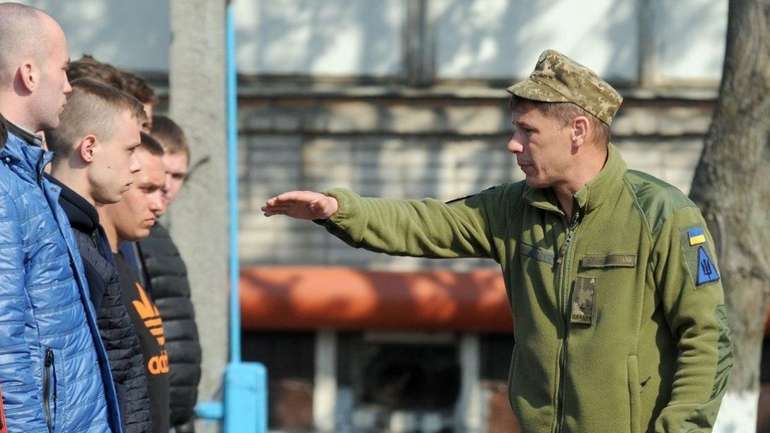 Для старіючого генерала ЗСУ, мобілізовані – одиниці у списку