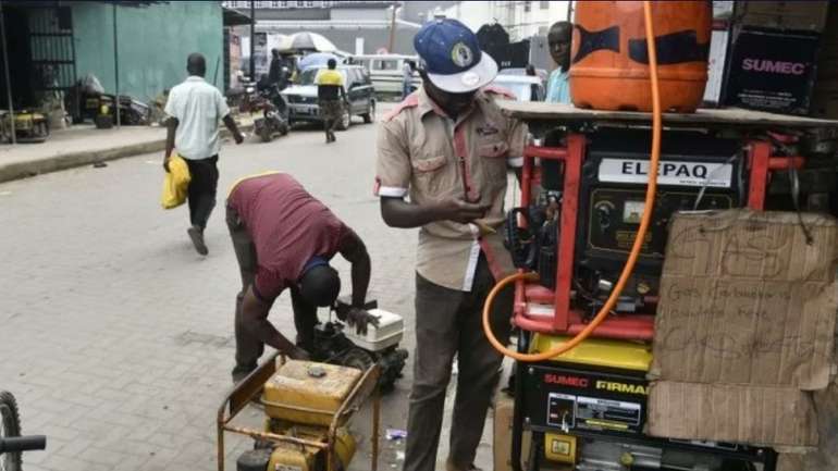 Тотальний колапс: 200-мільйонна Нігерія залишилася без світла