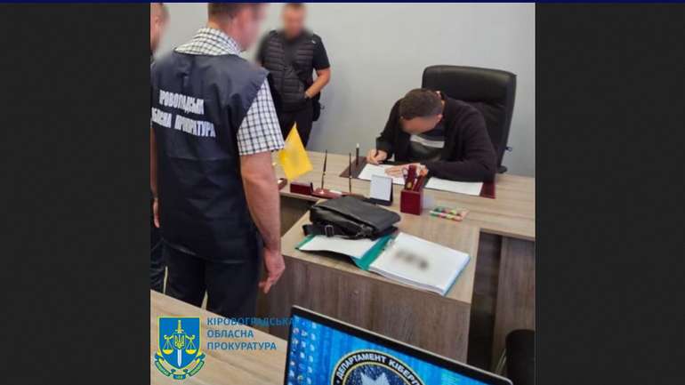 У Кропивницькому затримали трьох працівників кіберполіції, які викрали людину