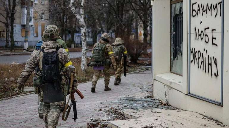 Окупанти концентруються на утриманні Бахмута