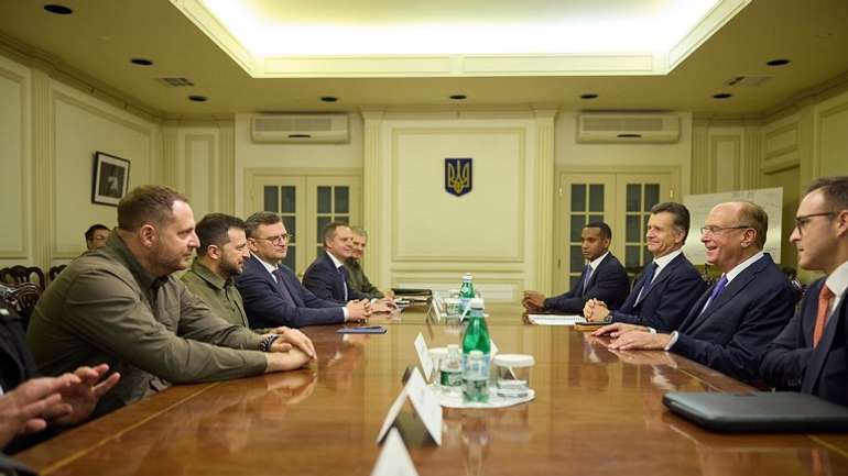 Вашинґтон готовий дати гроші, Київ має показати завершені реформи