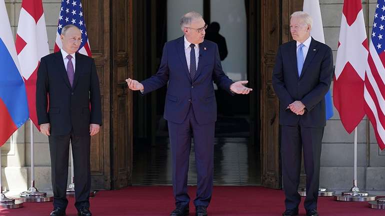 Кремль благає Байдена запросити Путіна на саміт АТЕС