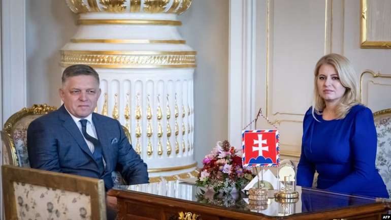 Президент Словаччини Зузана Чапутова на зустрічі з головою партії Smer-SD Робертом Фіцо