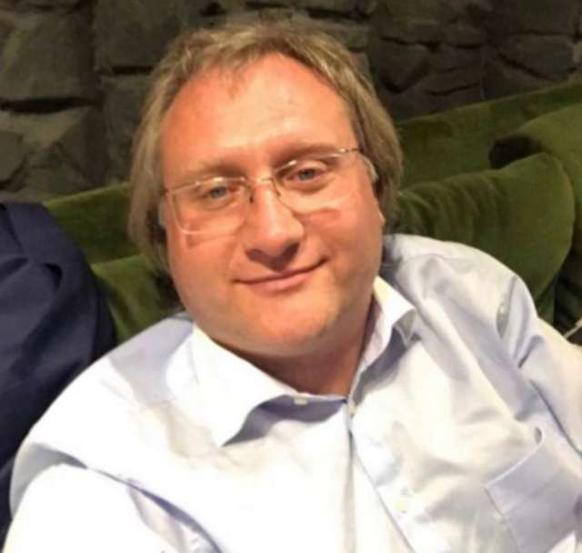 Владислав Менякін